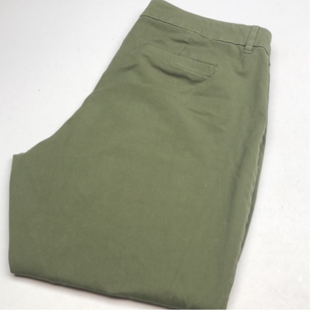 LIKE NEW OLD NAVY HIGH-RISE PIXIE COMFORT SLACKS US 22 ⭐️